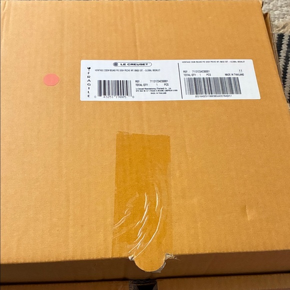 Le Creuset pie dish nib - Picture 2 of 5